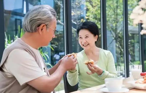 一分神似二分同,迷迷糊糊绕其中代表是指什么生肖的全面释义、解释与落实、深度解答解释落实